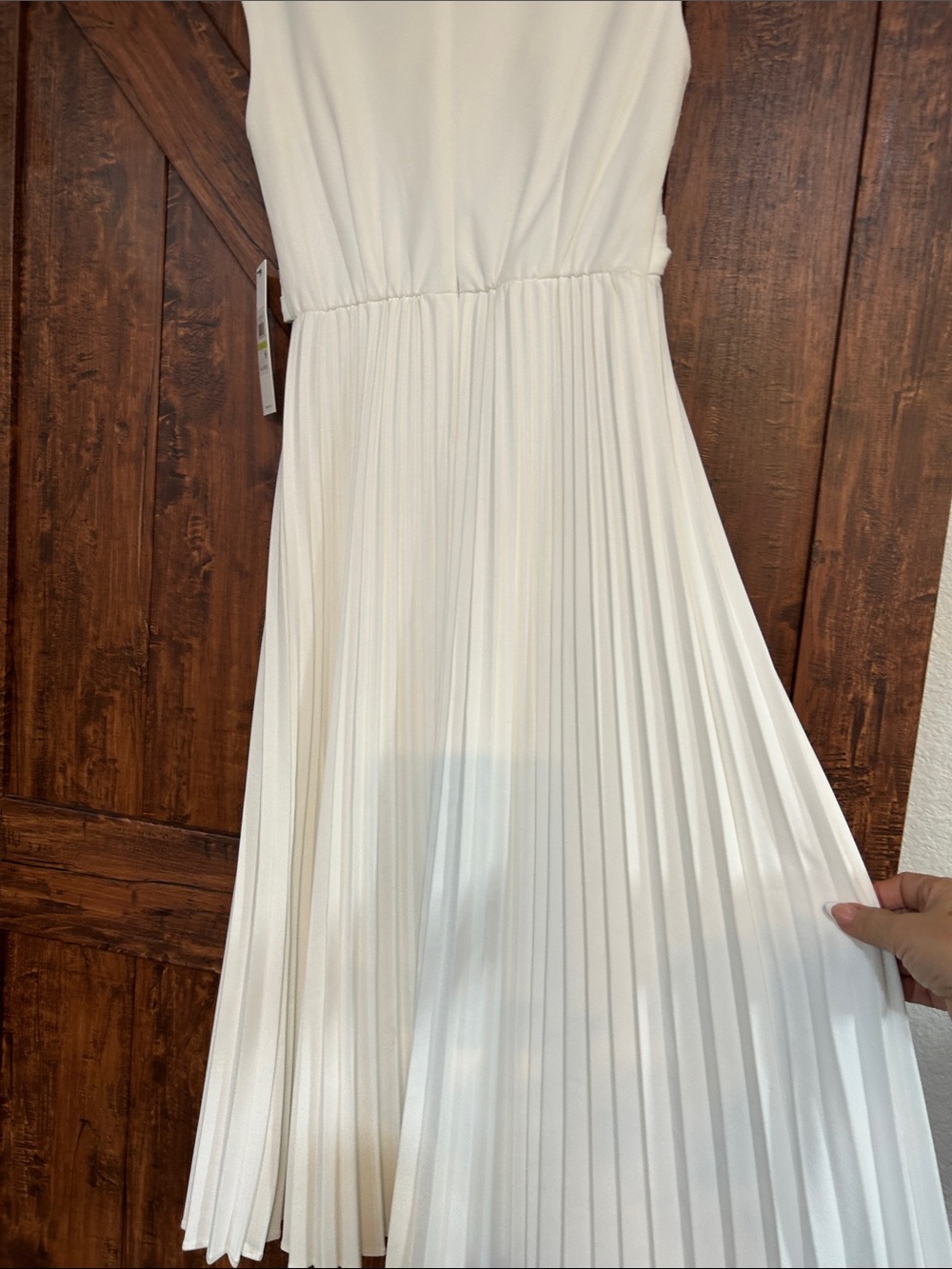 Calvin Klein White Sleeveless Twist-Waist Pleated Midi Dress - Picture 8 of 9